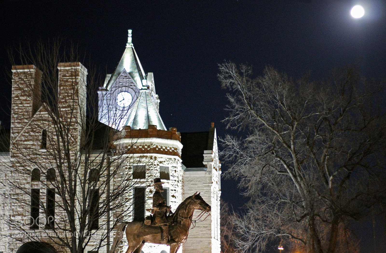Canon EOS 1200D (EOS Rebel T5 / EOS Kiss X70 / EOS Hi) sample photo. Mcpherson county courthouse photography