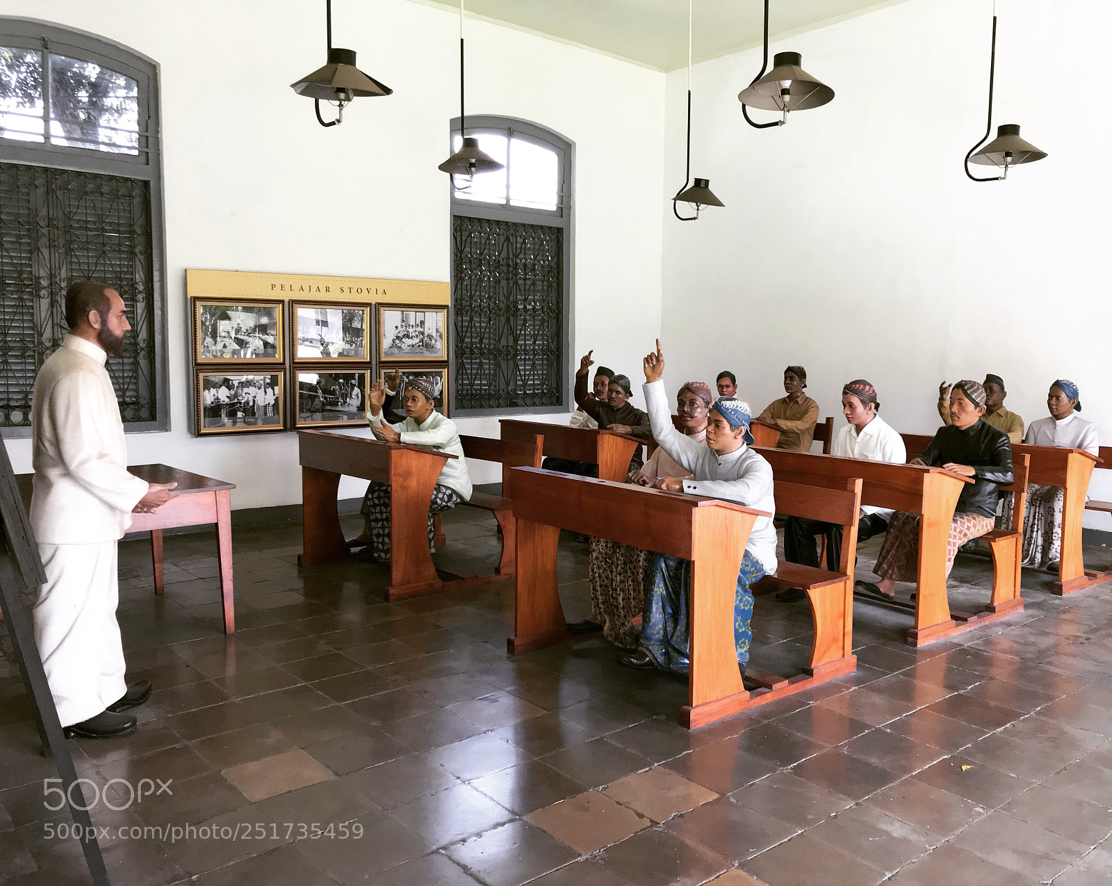 Apple iPhone 7 Plus sample photo. School in stovia batavia 1908 photography