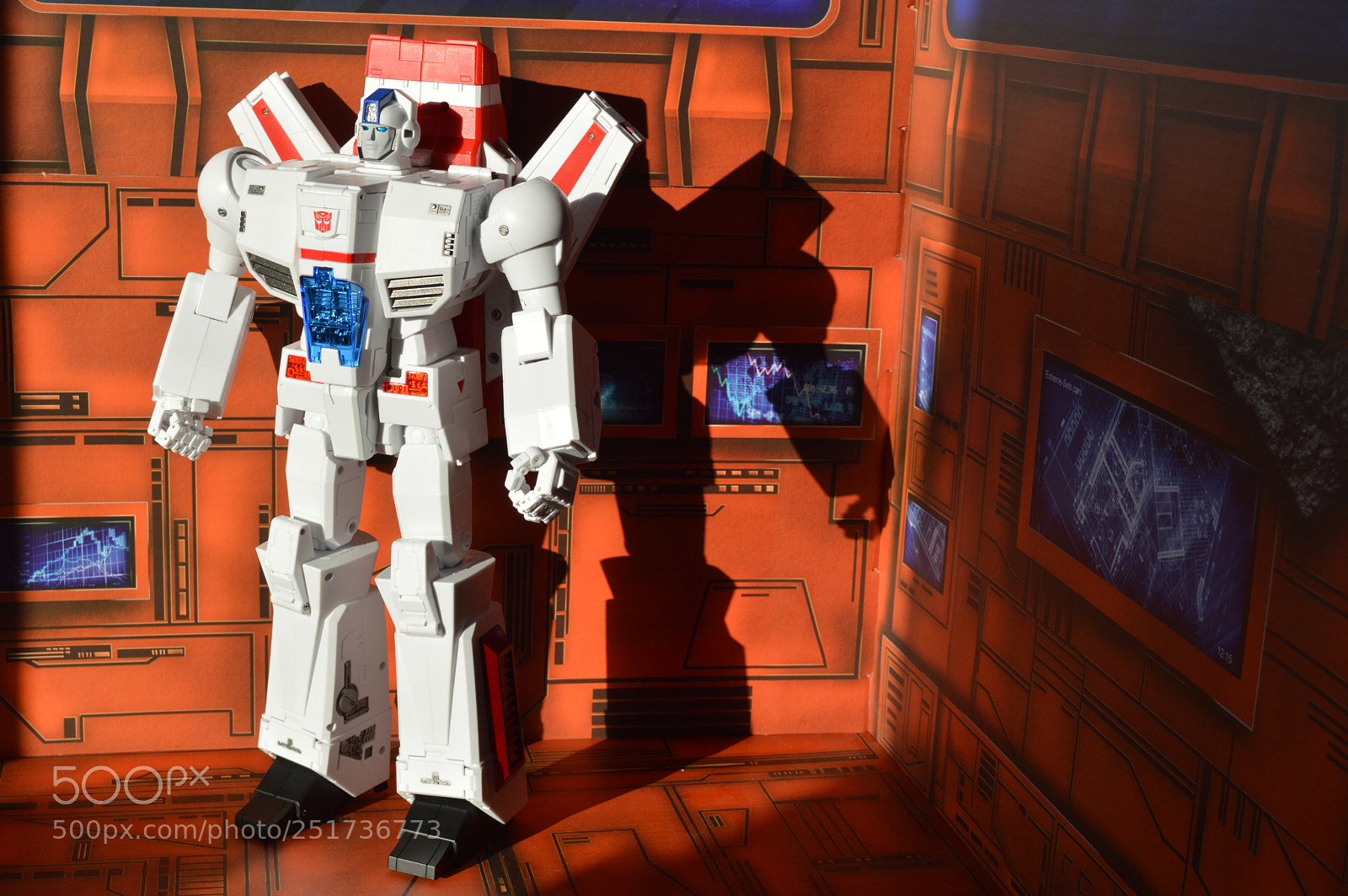 Nikon D3200 sample photo. Fanstoys ft-10 phoenix transformers photography