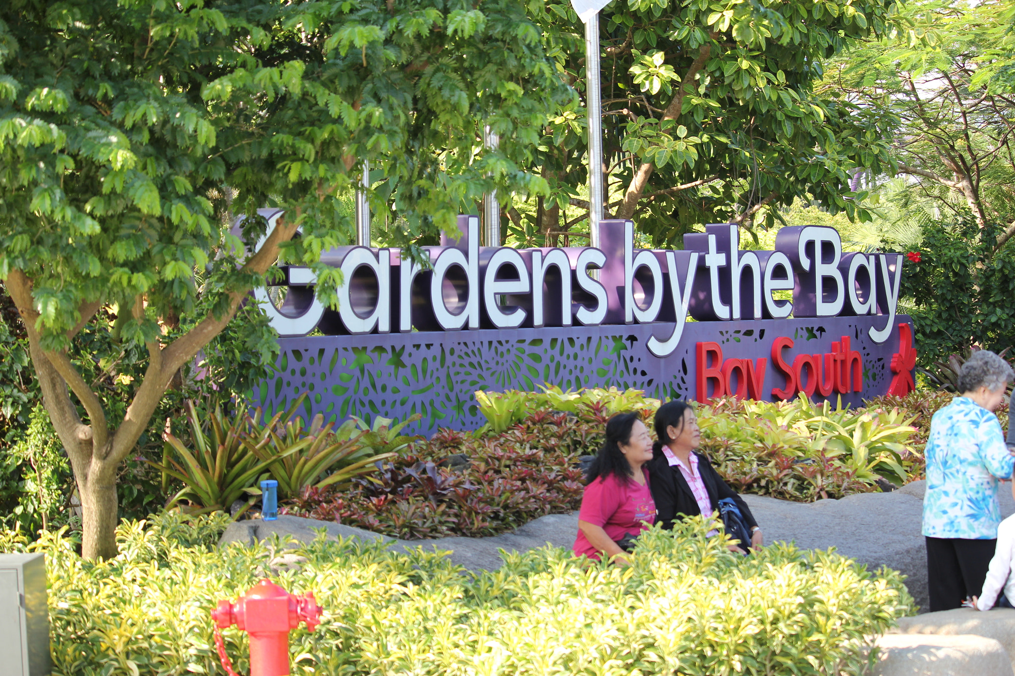 Canon EF-S 55-250mm F4-5.6 IS STM sample photo. Gardens by the people photography
