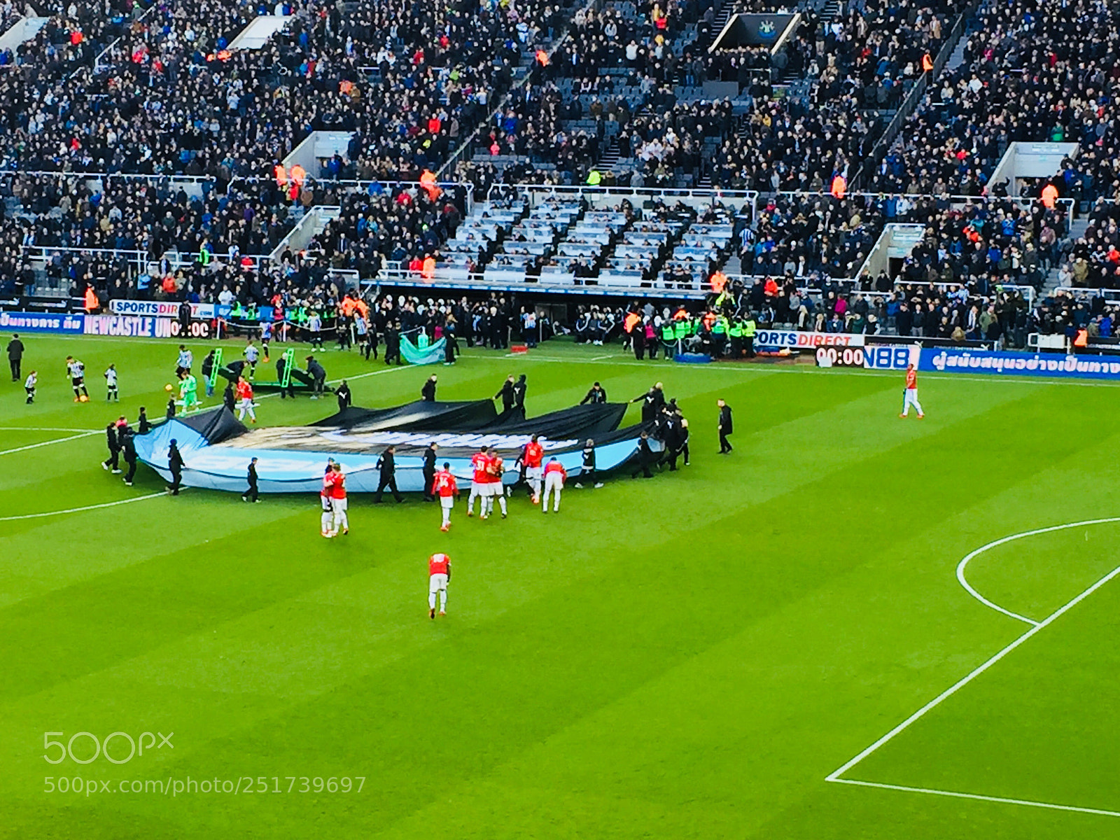 Apple iPhone 6 sample photo. Newcastle united vs manchester photography