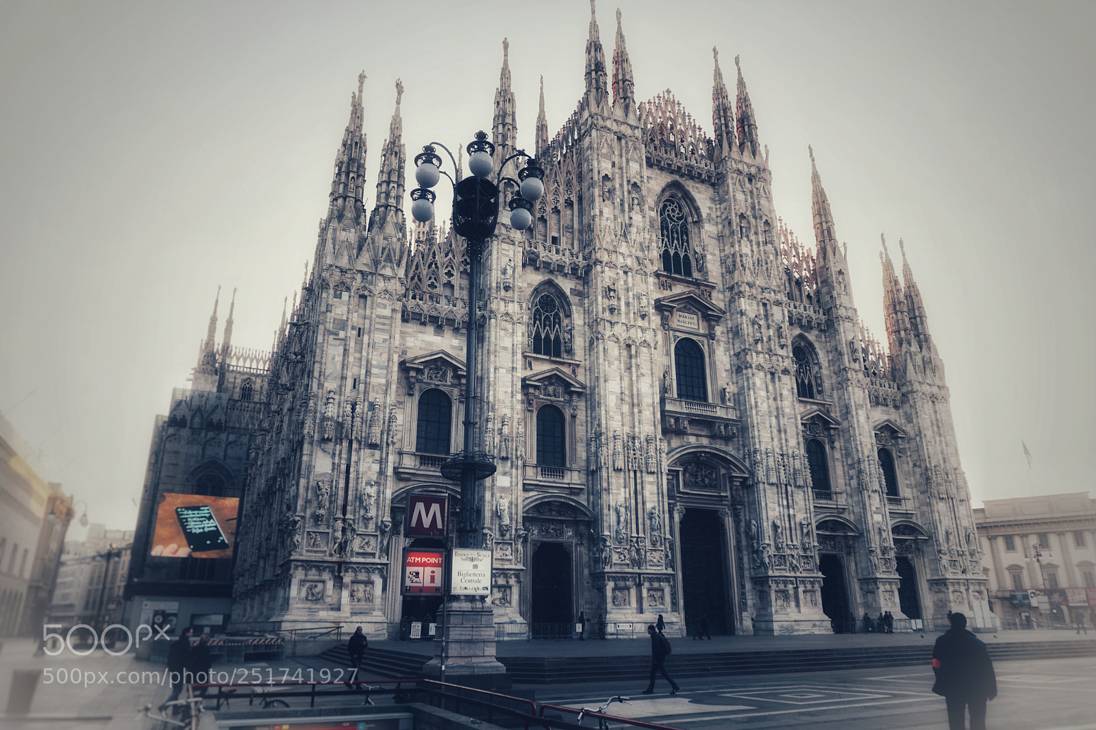 Sony a6300 sample photo. Milan photography