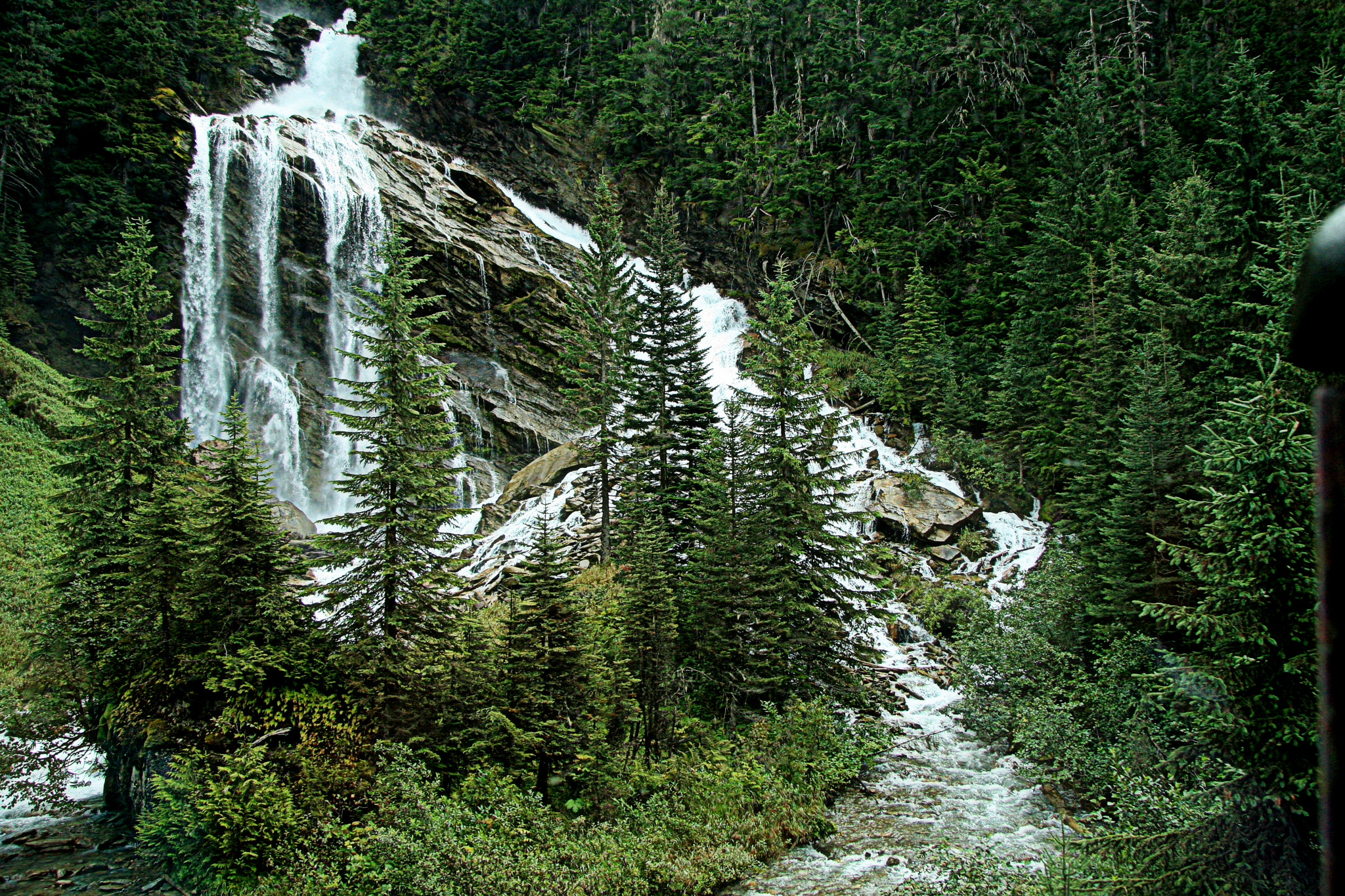 Canon EOS 40D + Canon EF-S 17-85mm F4-5.6 IS USM sample photo. Banff canadian rockies photography