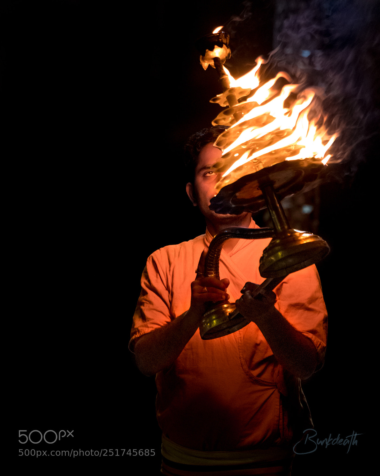 Canon EOS 80D sample photo. Aarati in pashupatinath temple photography