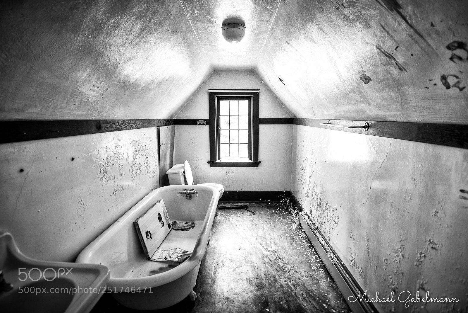 Nikon D800 sample photo. In the bathtub photography