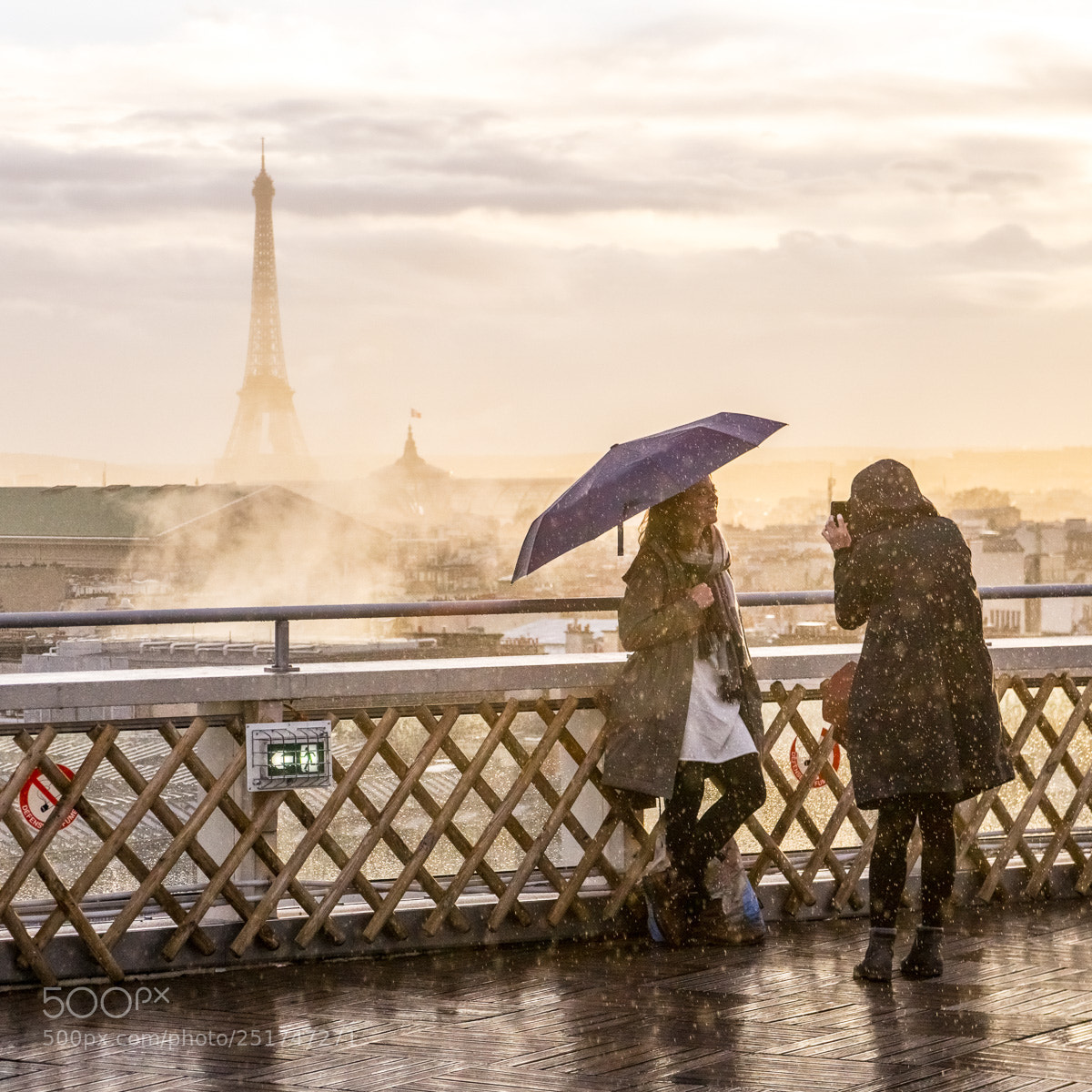 Sony a6000 sample photo. Paris photography