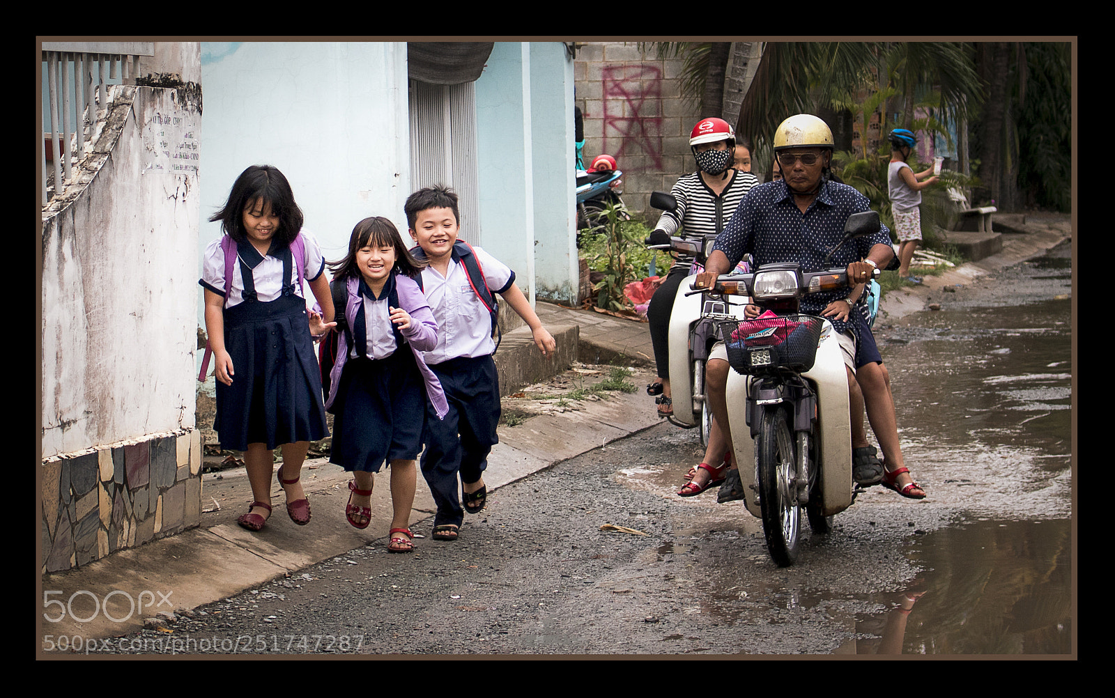 Canon EOS 750D (EOS Rebel T6i / EOS Kiss X8i) sample photo. Children, just like them. photography