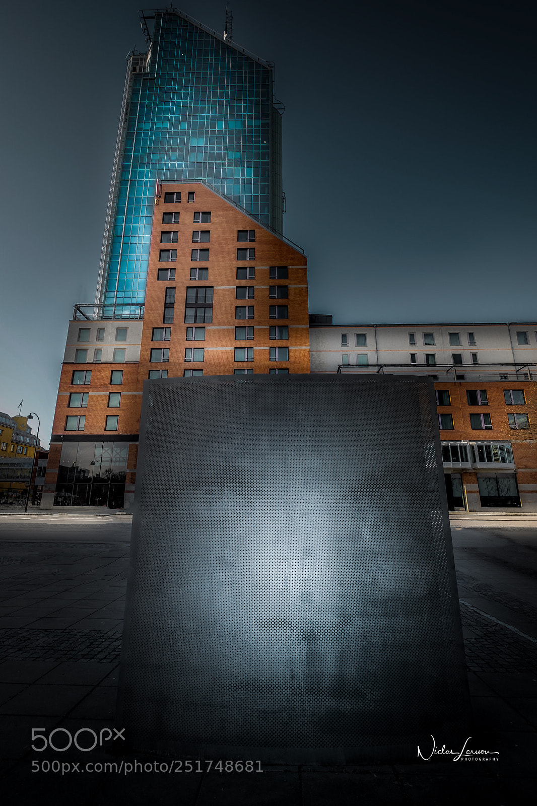 Fujifilm X-T2 sample photo. Art with skyscraper. photography