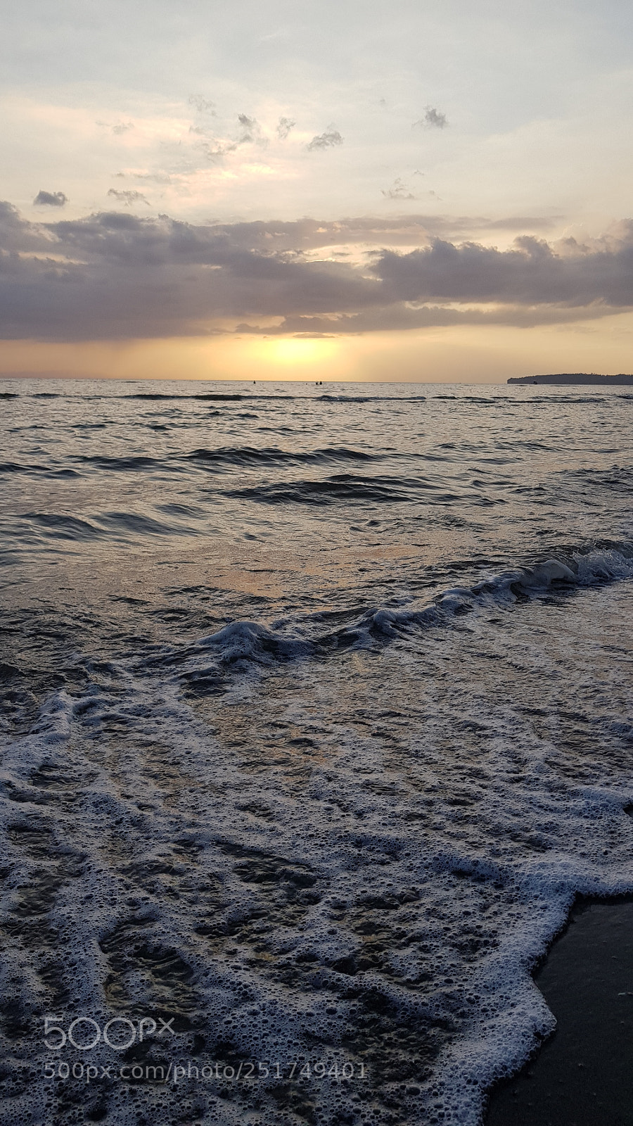 Samsung Galaxy S8 sample photo. Chillin by the beach photography