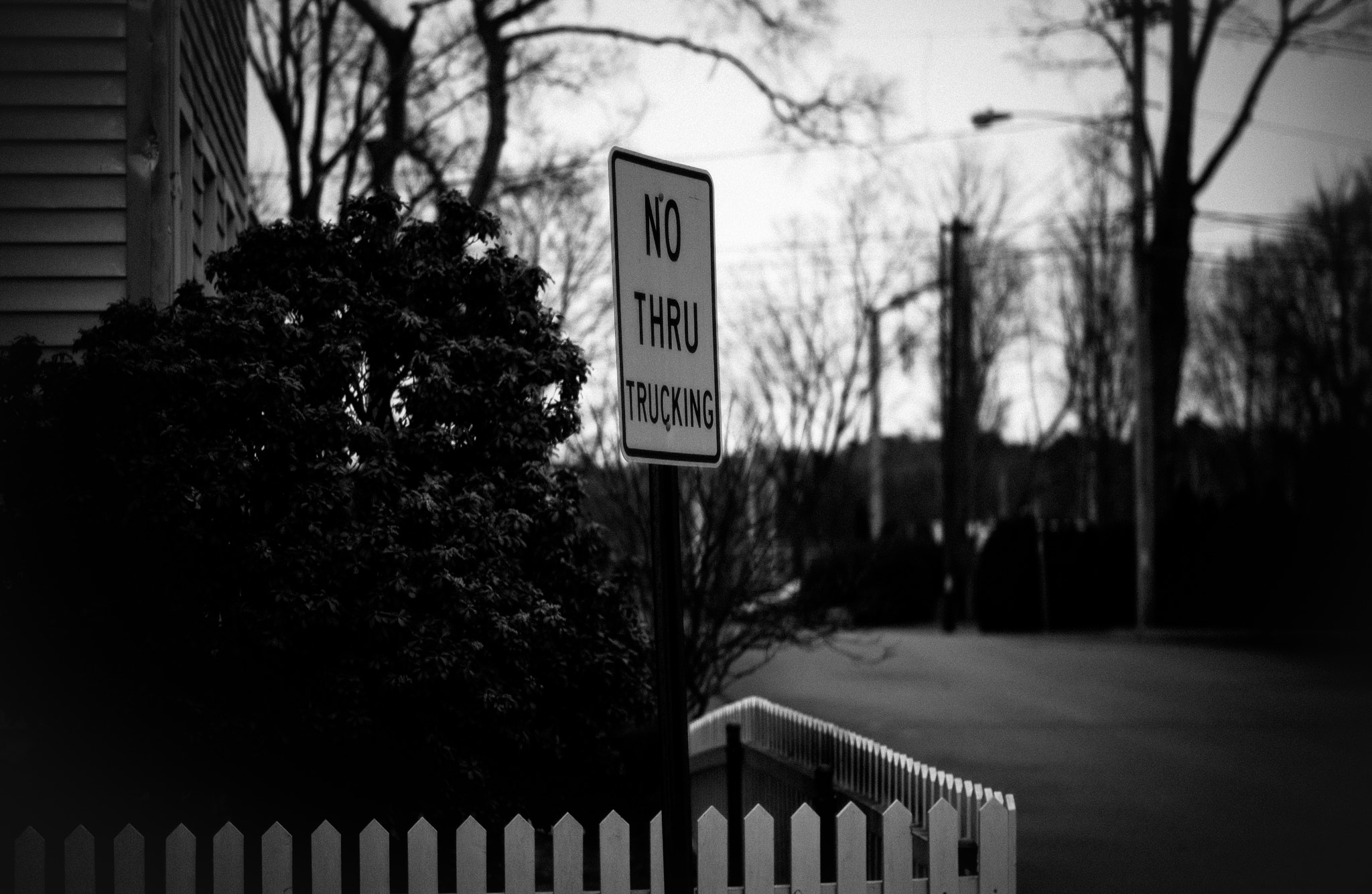 Nikon D1X sample photo. Truck stop photography