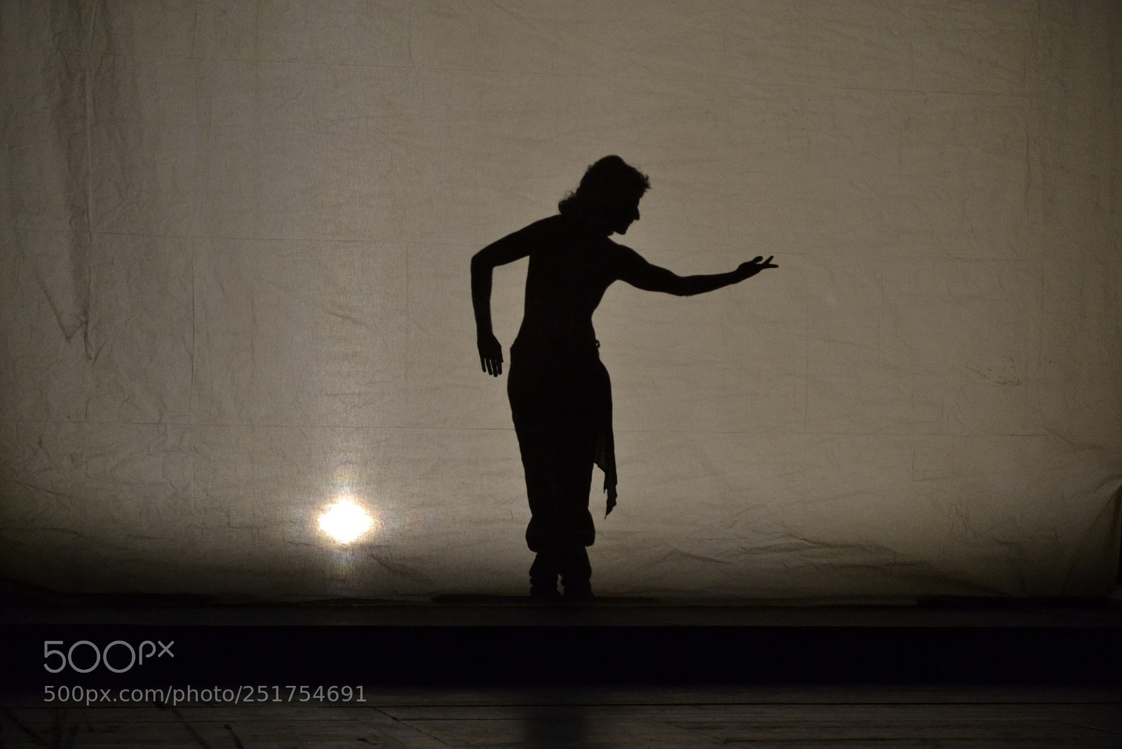 Nikon D3100 sample photo. Sz nh zi sziluett...theater photography