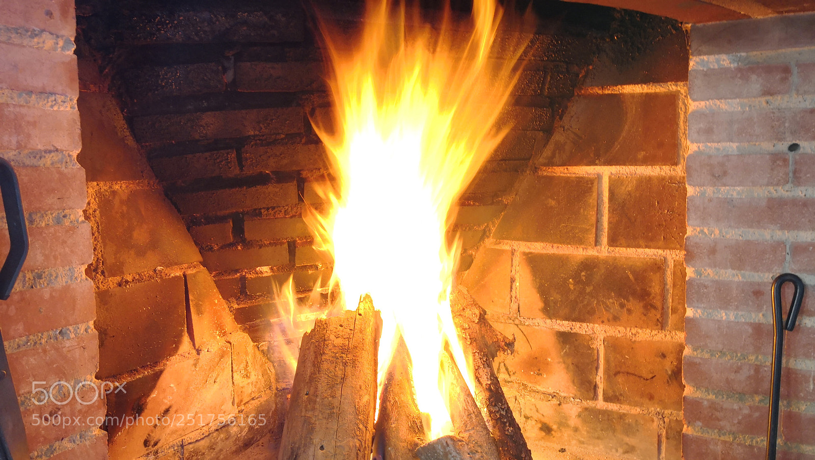 HUAWEI Mate 10 sample photo. Fire photography