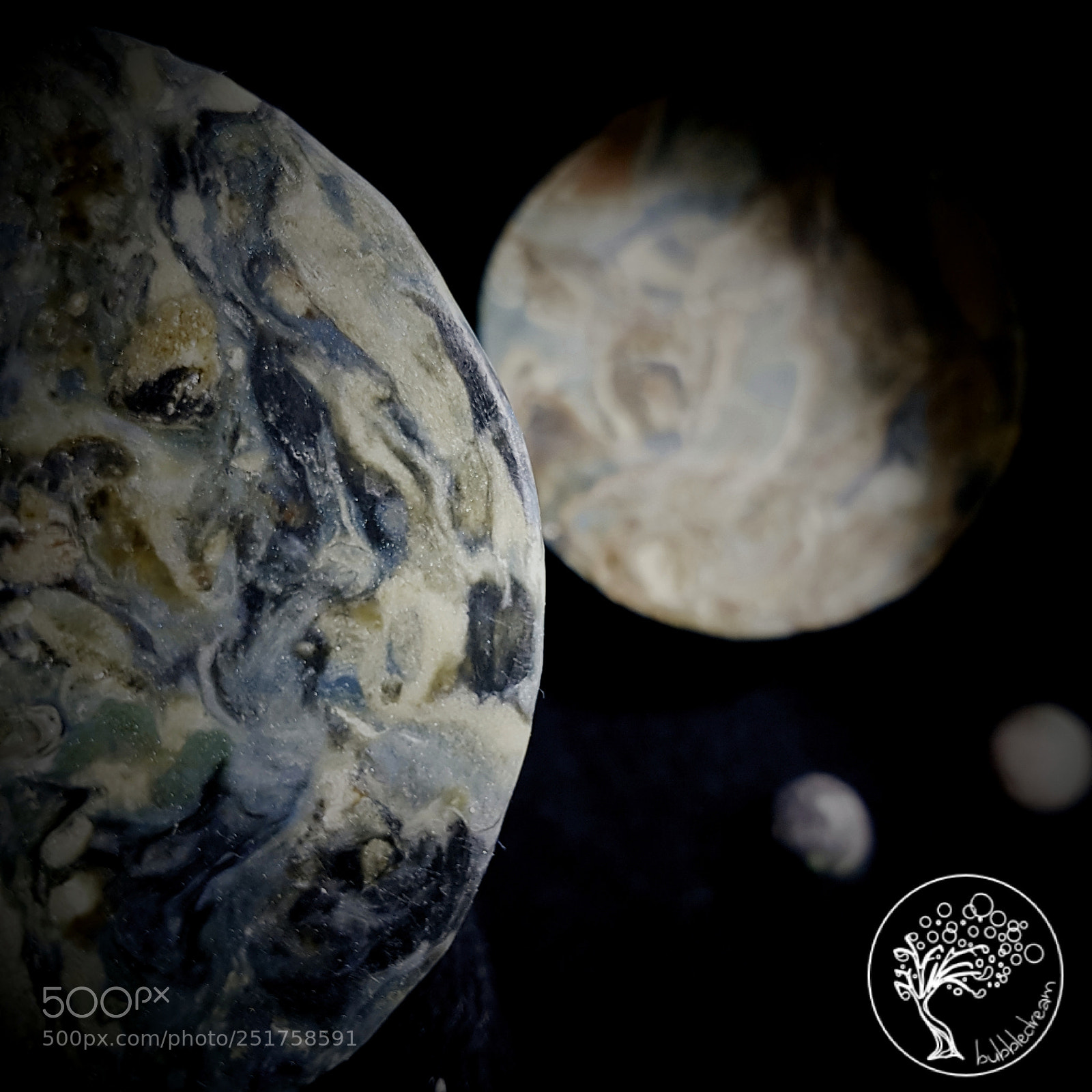 Samsung Galaxy S7 Edge sample photo. Soap planets and moons photography