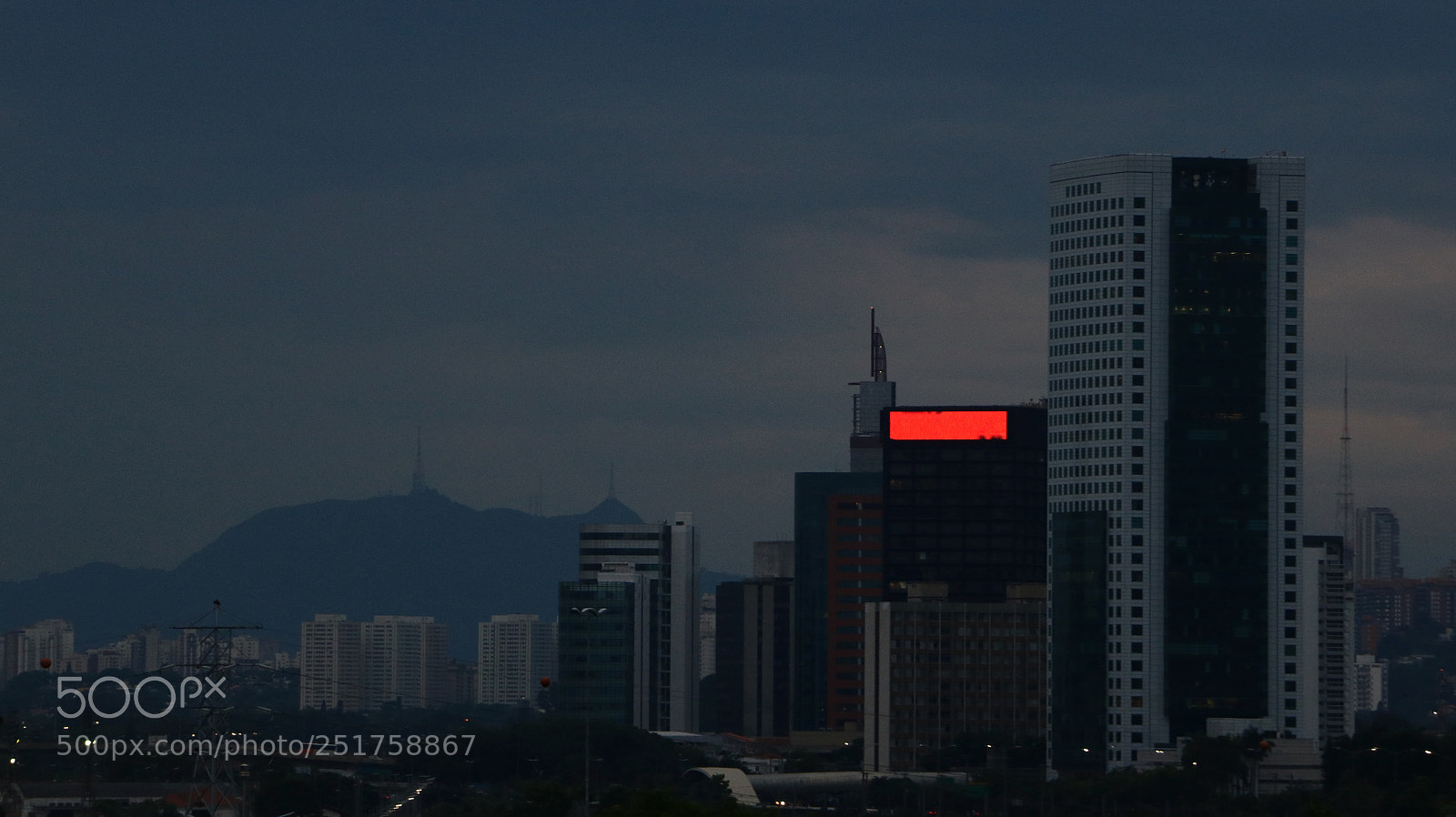 Canon EOS 750D (EOS Rebel T6i / EOS Kiss X8i) sample photo. The last sign of photography