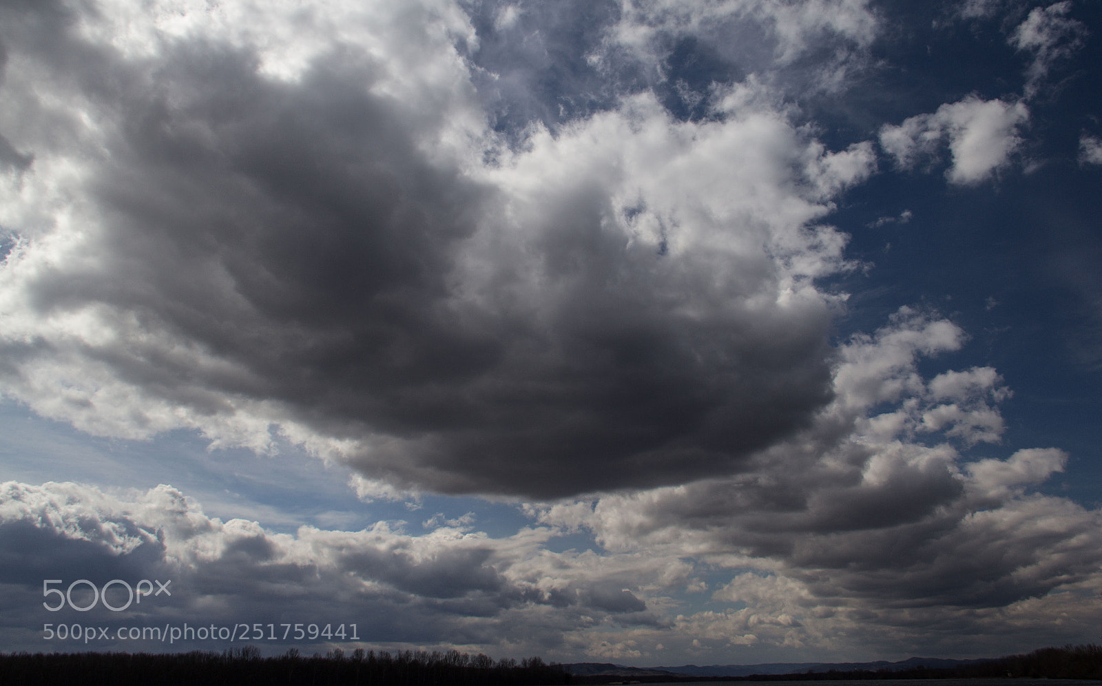 Canon EOS 60D sample photo. Cloud ship photography