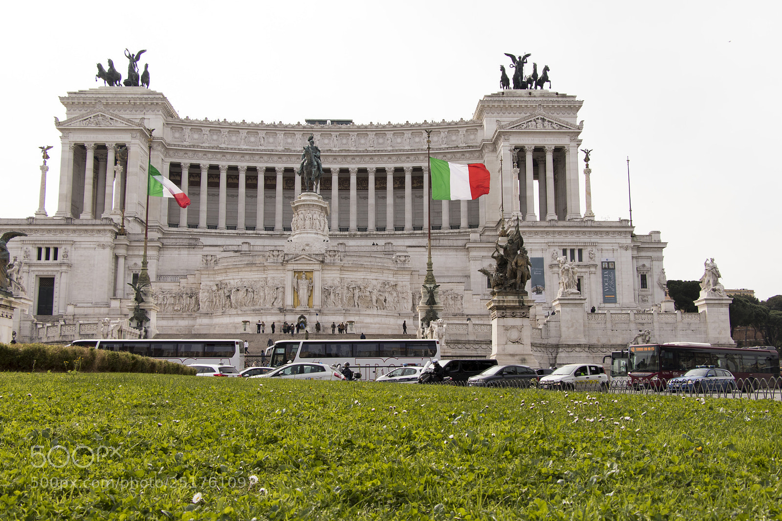 Canon EOS 77D (EOS 9000D / EOS 770D) sample photo. Altare della patria photography