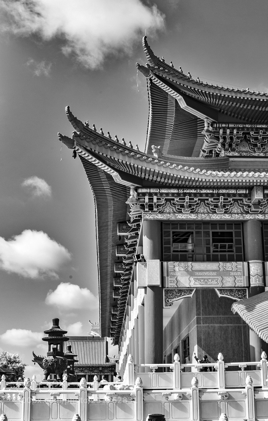 Canon EOS 1300D (EOS Rebel T6 / EOS Kiss X80) sample photo. Nan hua temple photography