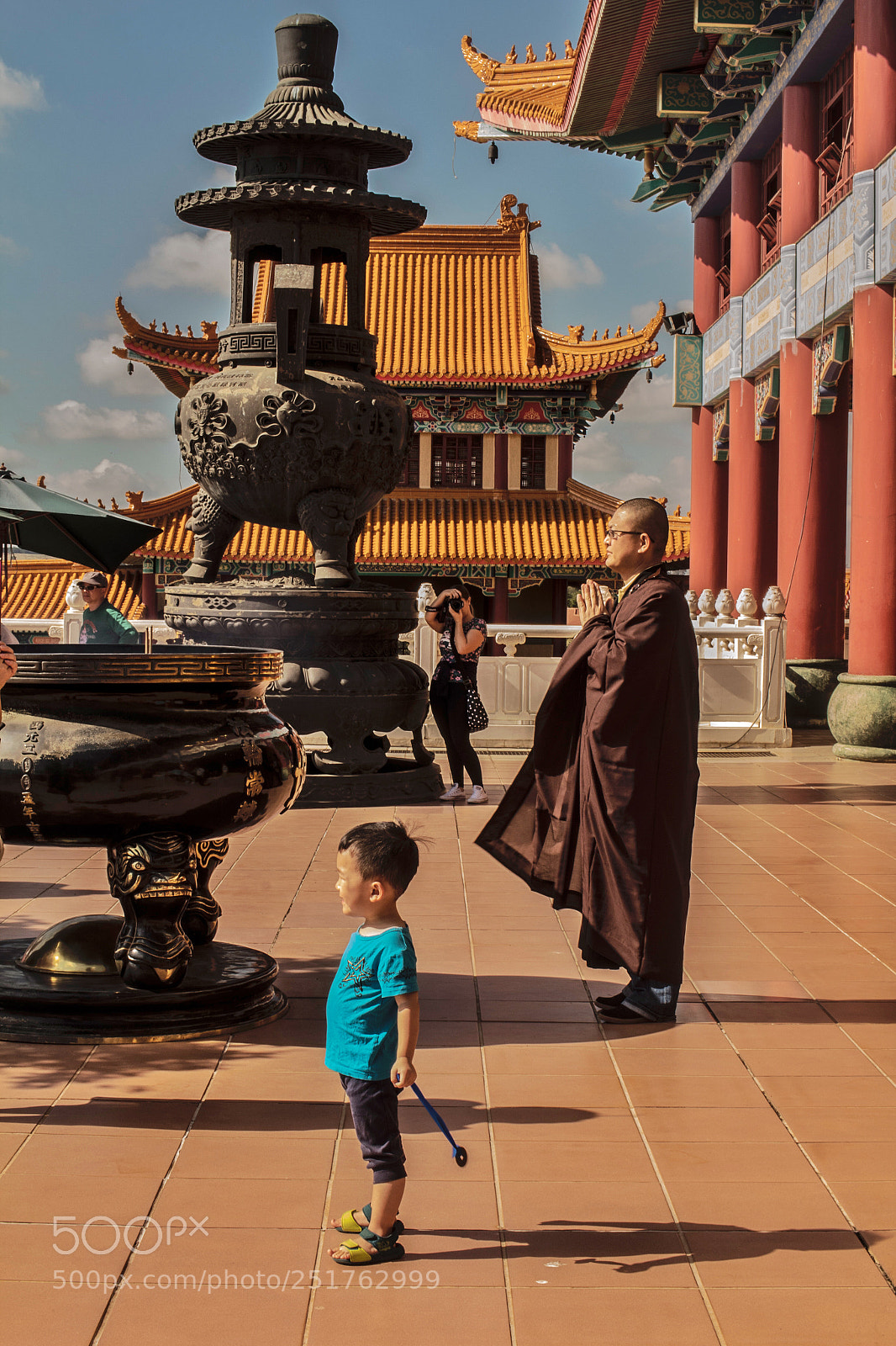 Canon EOS 1300D (EOS Rebel T6 / EOS Kiss X80) sample photo. Nan hua temple photography