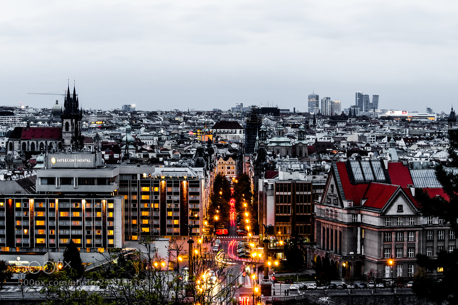 Canon EOS 700D (EOS Rebel T5i / EOS Kiss X7i) sample photo. Rush hour in prague photography