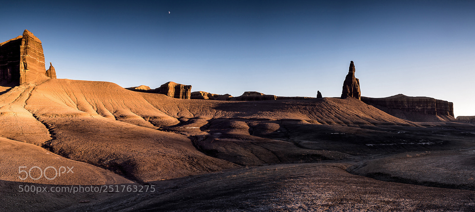 Canon EOS 5D Mark IV sample photo. Badland needle panorama photography