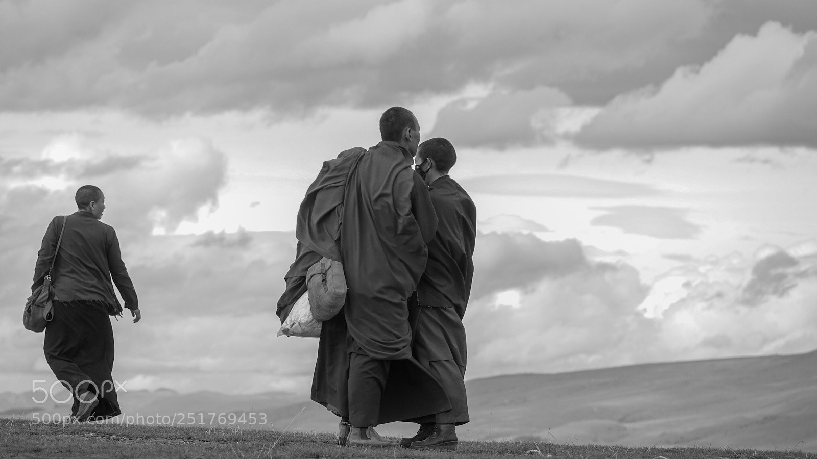 Sony Cyber-shot DSC-RX10 III sample photo. Buddhistic nuns in yaqing photography