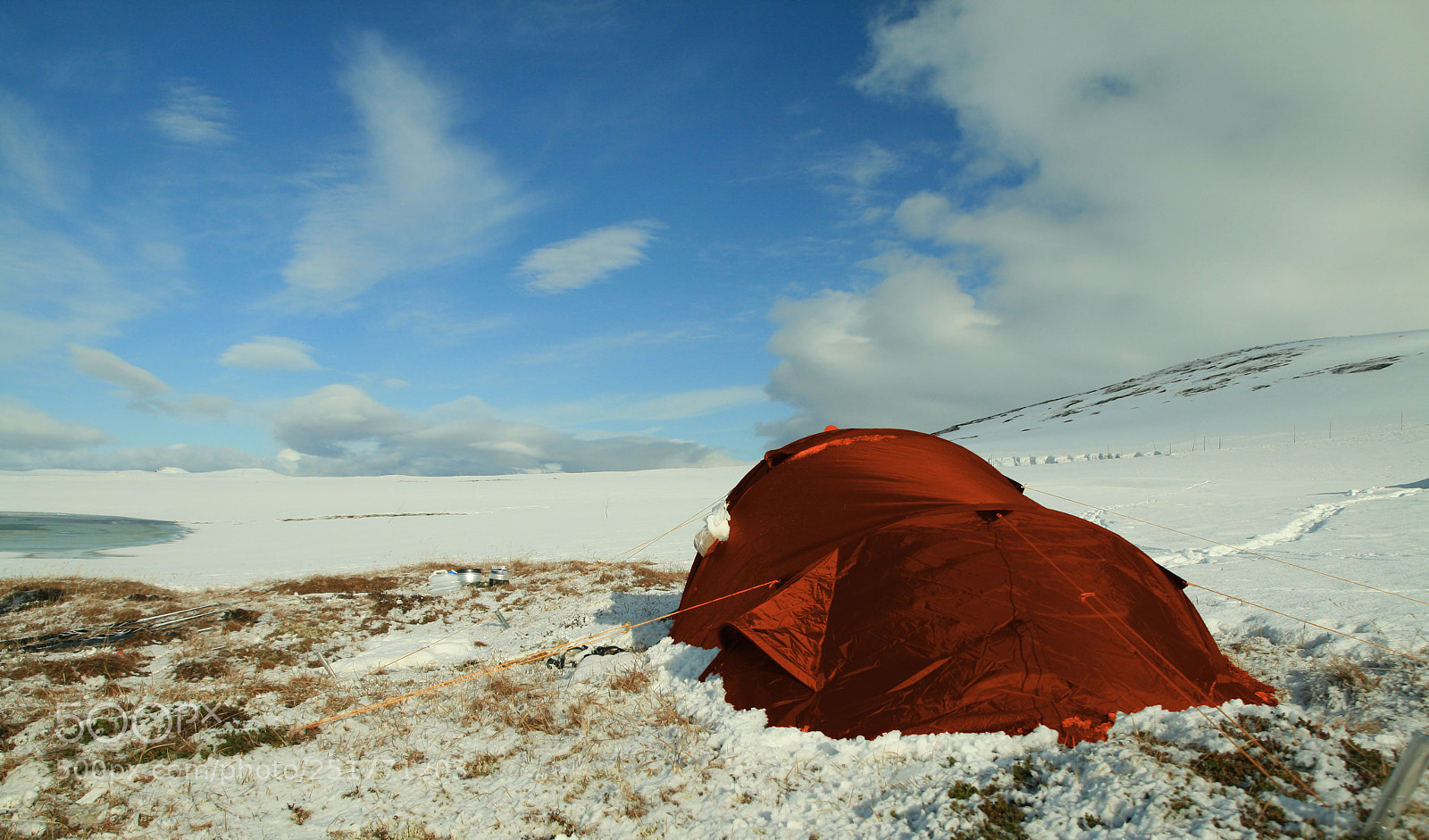 Canon EOS 400D (EOS Digital Rebel XTi / EOS Kiss Digital X) sample photo. Hill hiking - winter photography