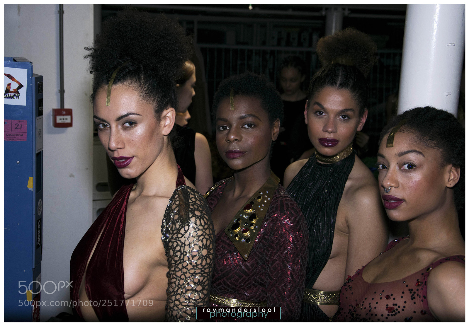 Nikon D5300 sample photo. Designer catwalk worm photography