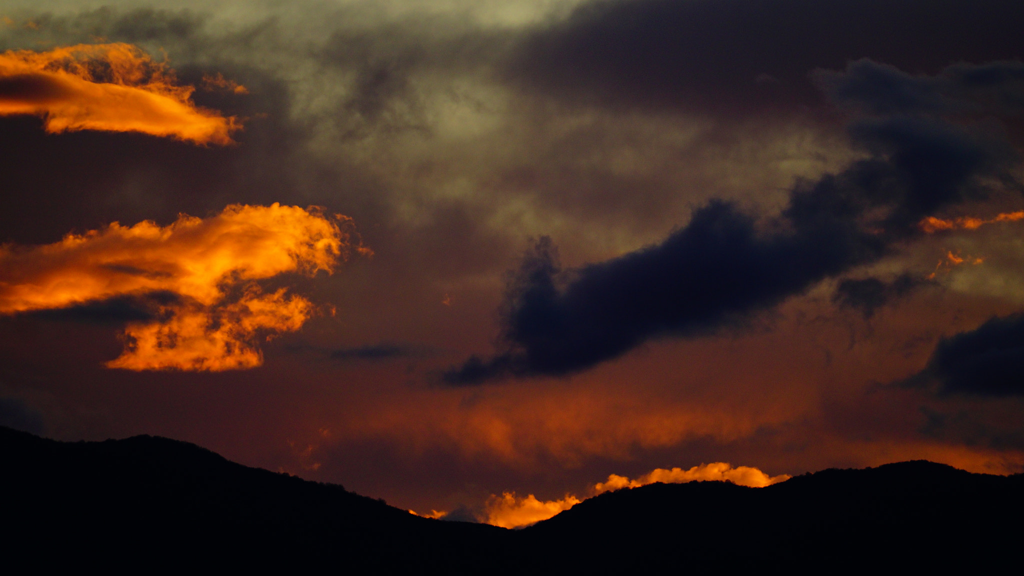 Sony FE 70-300mm F4.5-5.6 G OSS sample photo. Sundown photography