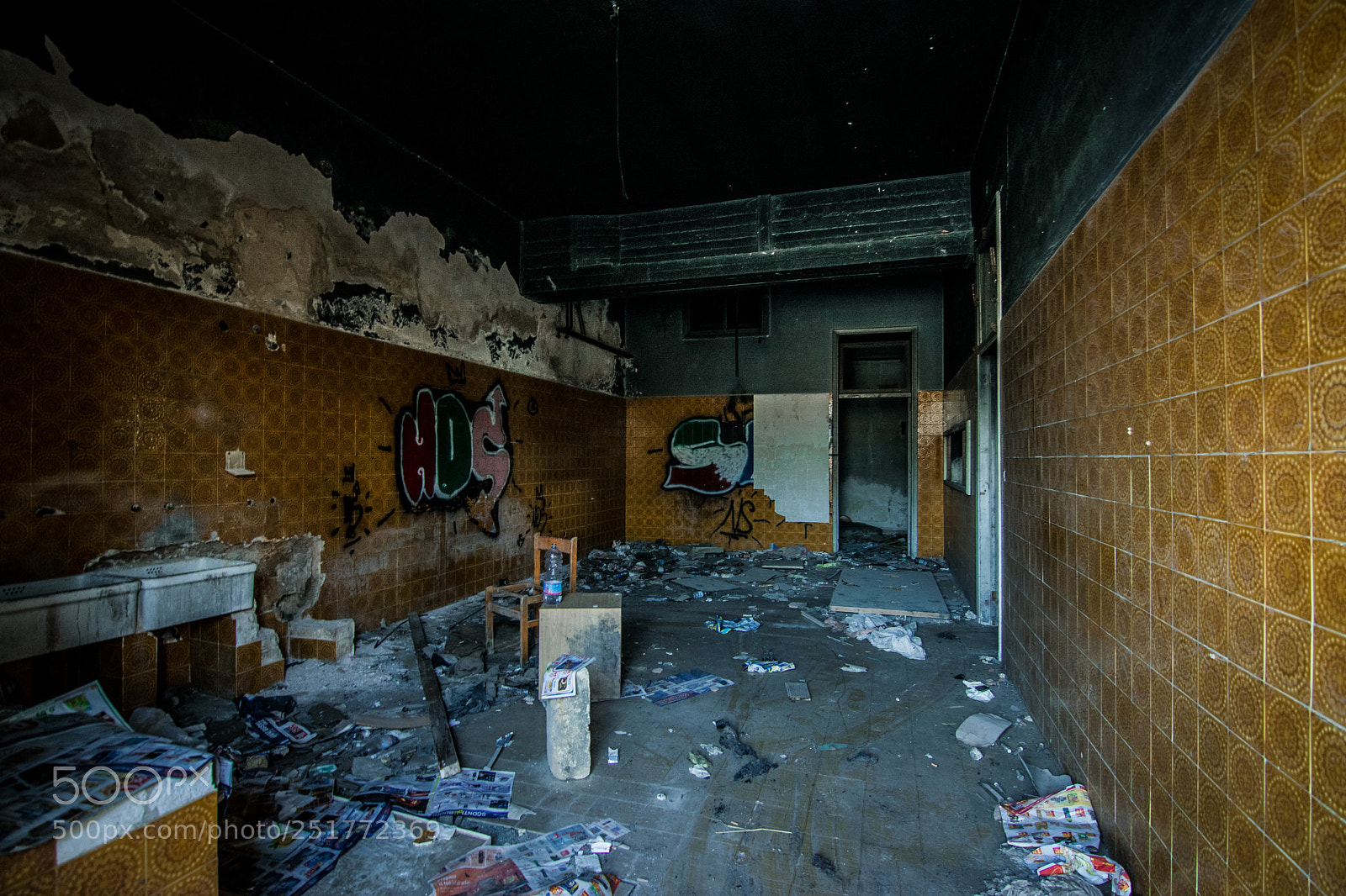Nikon D5300 sample photo. -decay, april. photography