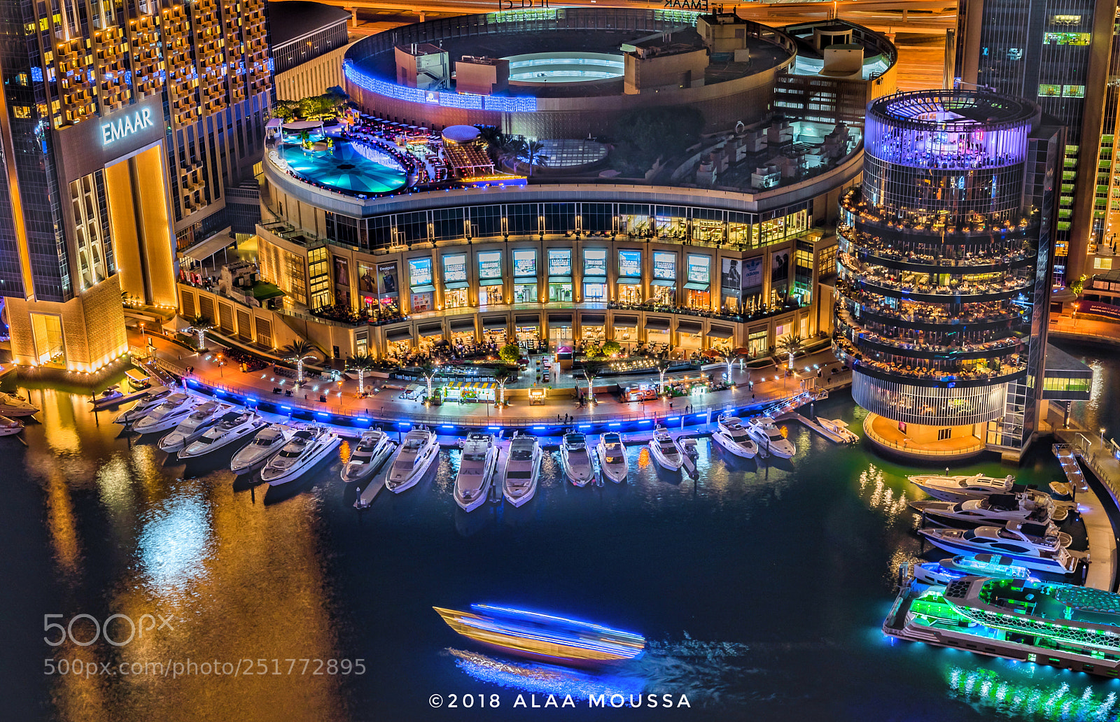 Nikon D5600 sample photo. Dubai marina mall photography