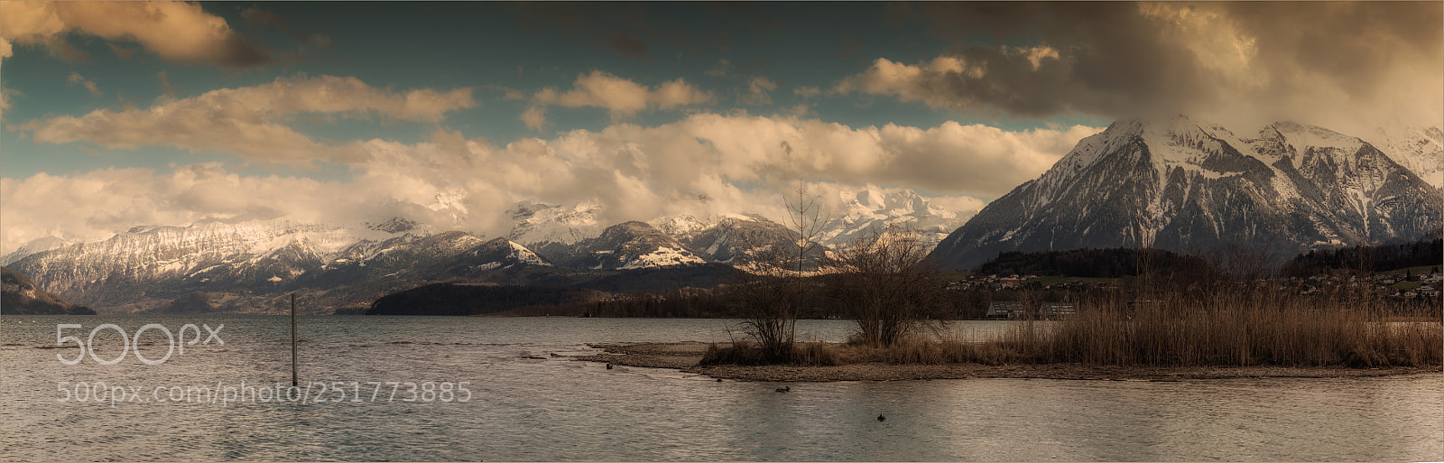Canon EOS 5D Mark IV sample photo. Pano lake of thun photography