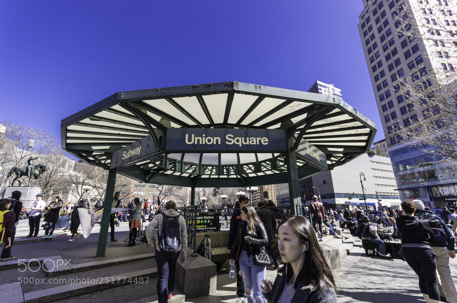 Pentax K-5 sample photo. Entrance photography