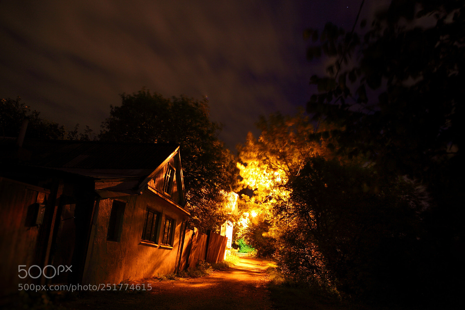 Canon EOS 5D Mark II sample photo. House on the outskirts photography