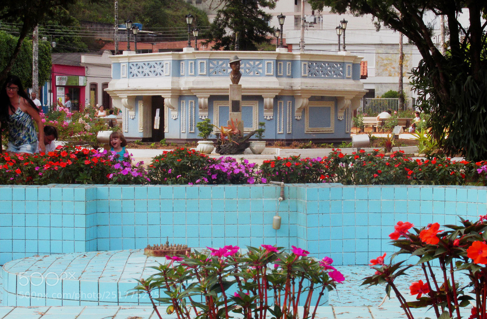 Canon PowerShot SX170 IS sample photo. Beautiful water fountain photography