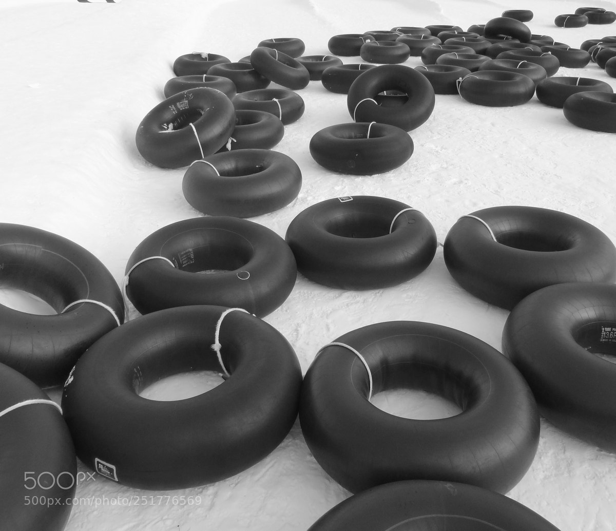 Sony Cyber-shot DSC-HX9V sample photo. Donuts on snow photography