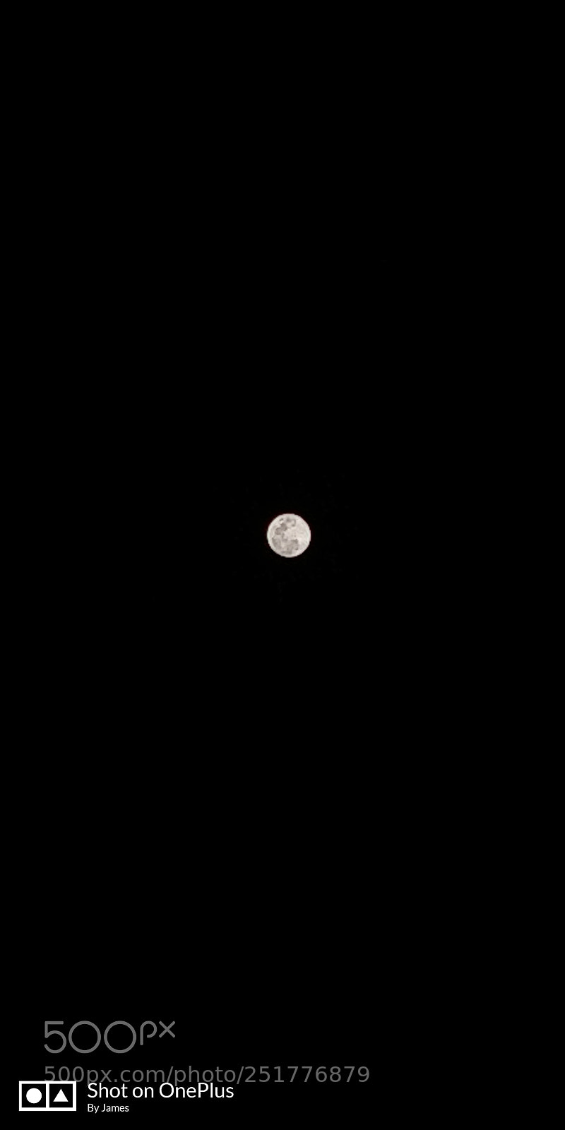 OnePlus 5T sample photo. Moon photography
