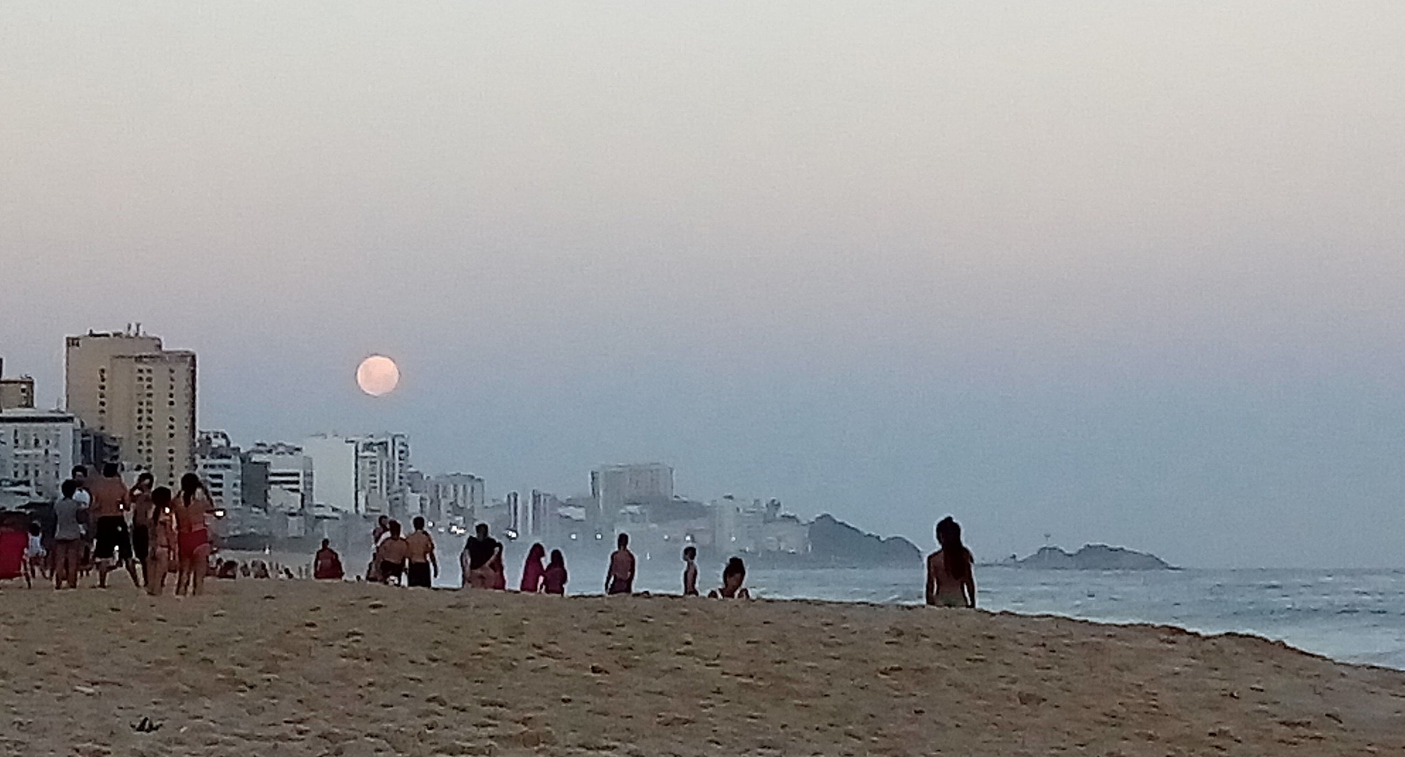 ASUS ZenFone 3 Max (ZC520TL) sample photo. No leblon, rio de janeiro. photography