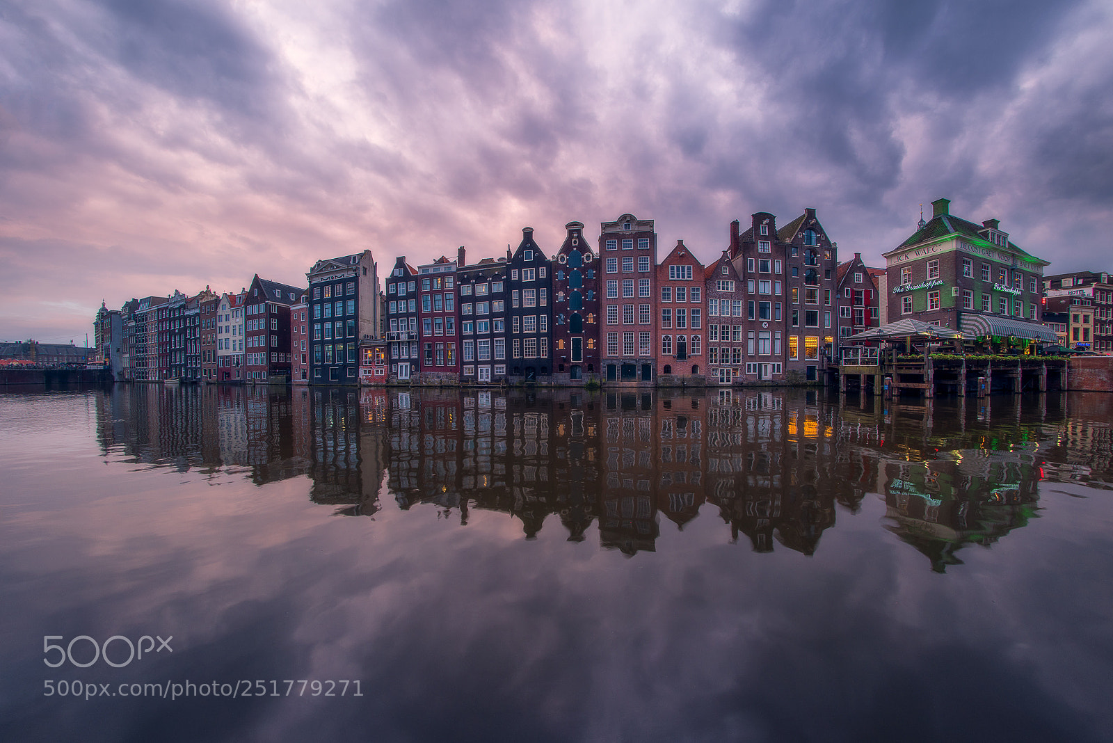 Nikon D810 sample photo. Damrak reflections photography