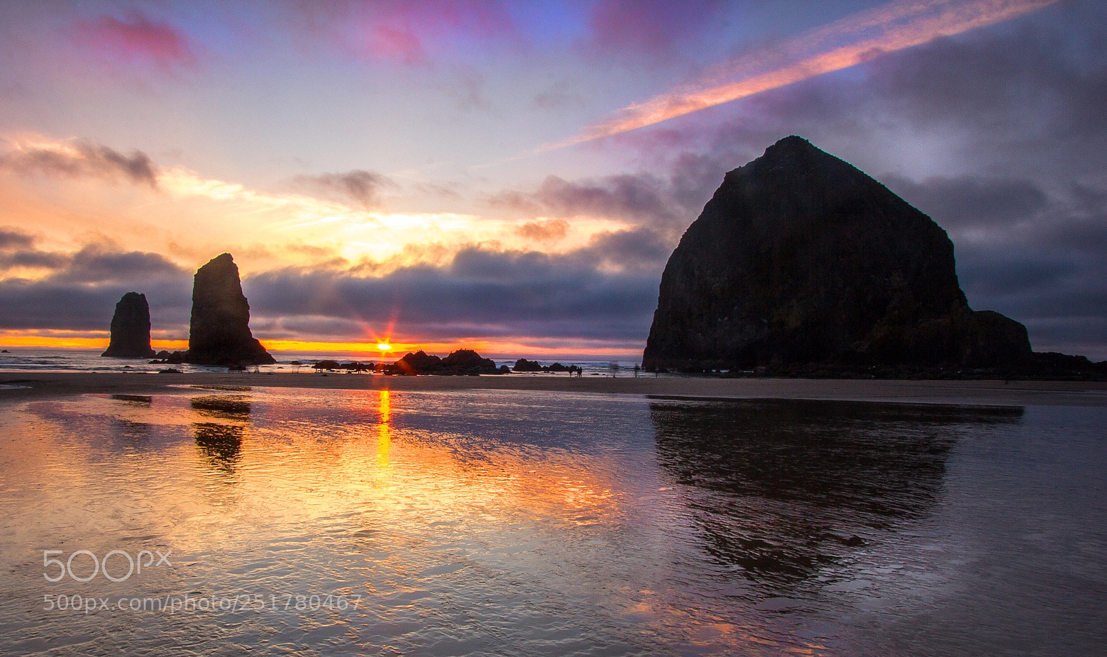 Canon EOS 60D sample photo. Haystack rock photography