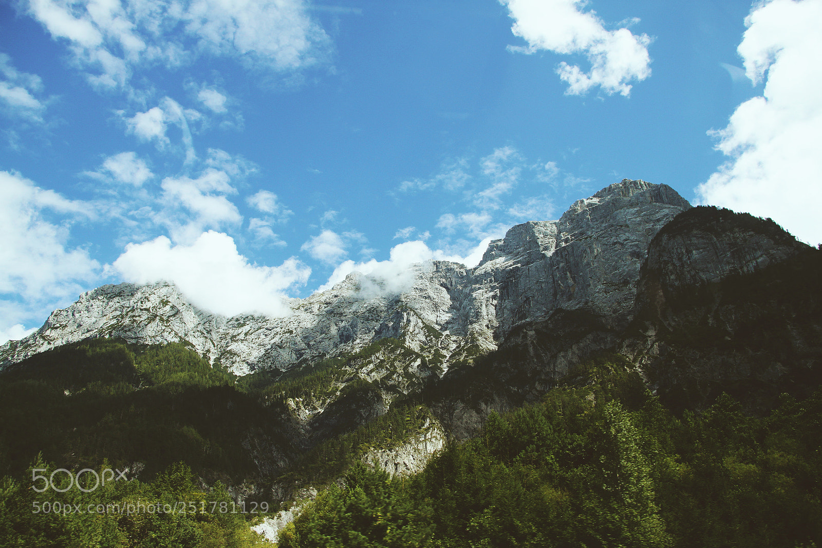 Canon EOS 500D (EOS Rebel T1i / EOS Kiss X3) sample photo. Alps photography