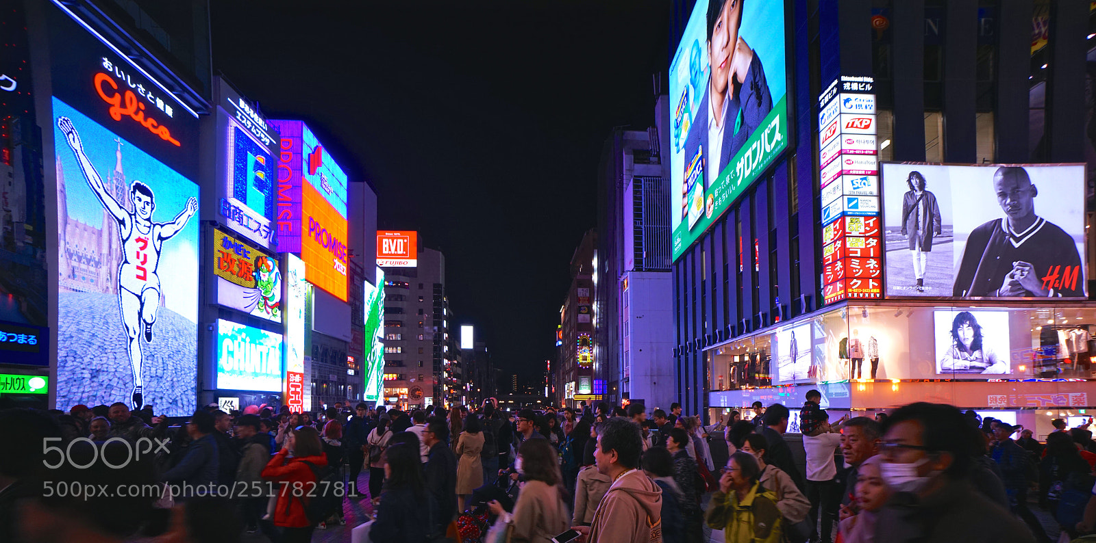 Sony a7R sample photo. Osaka glico photography