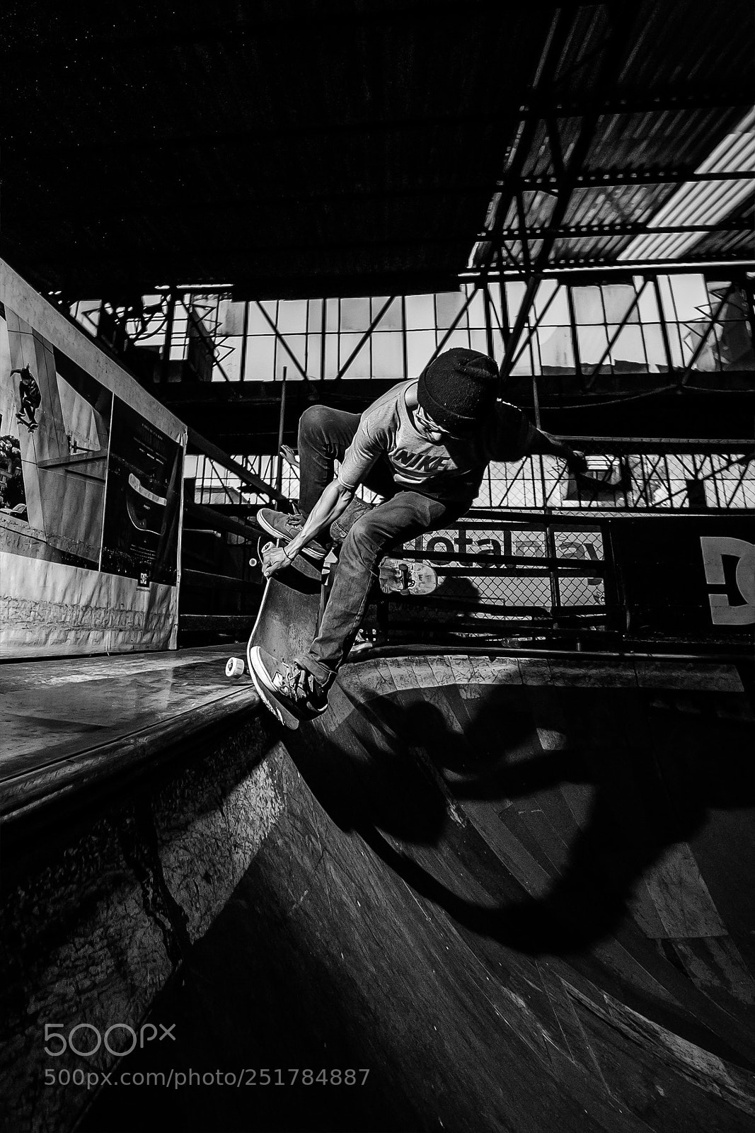 Nikon D200 sample photo. Nosepick on the fishbone photography