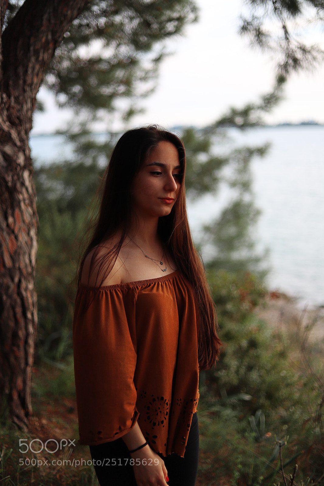 Canon EOS 6D Mark II sample photo. Fashion gallery photography