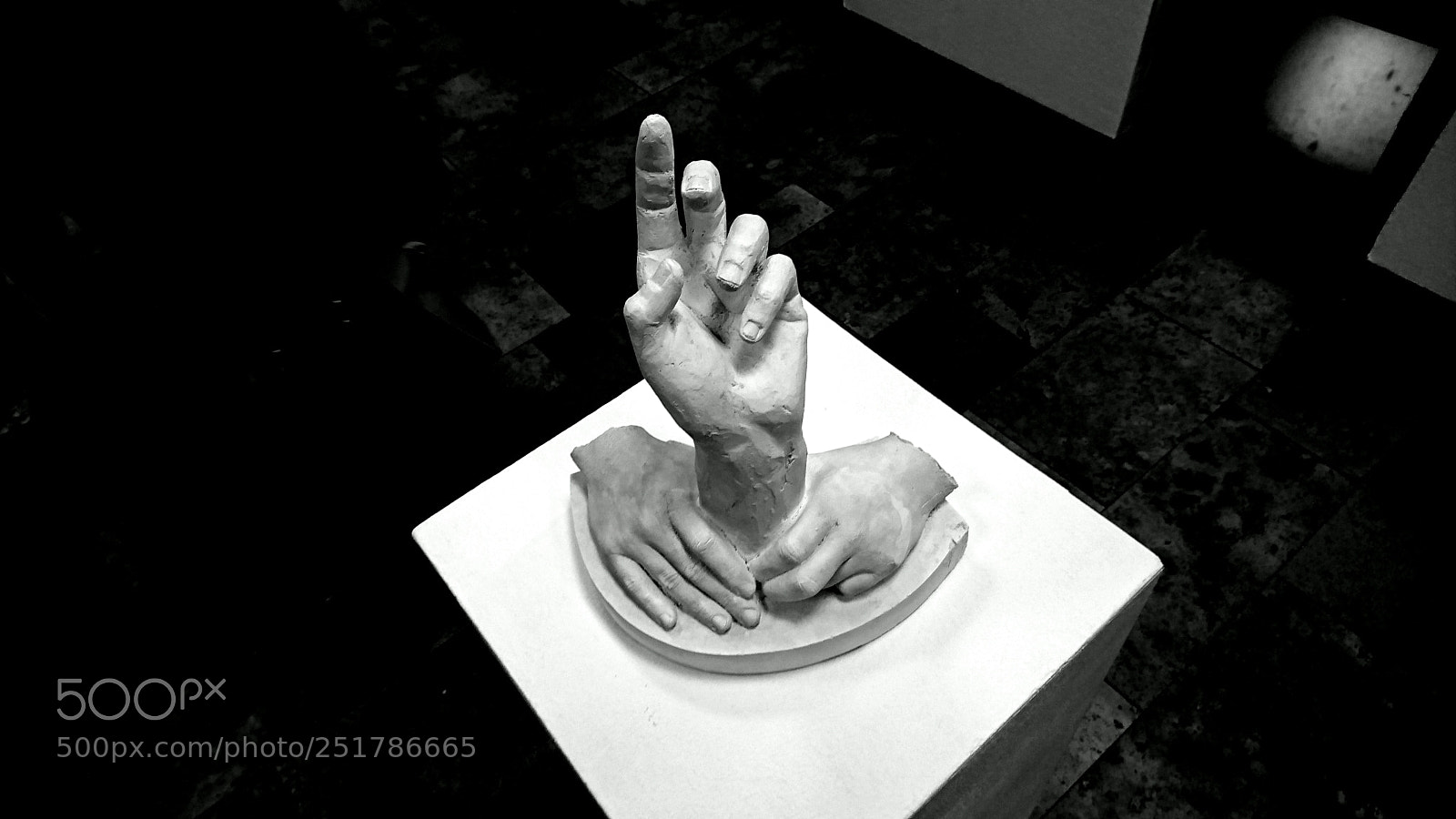 Sony Xperia XZ sample photo. Art school students exhibition photography