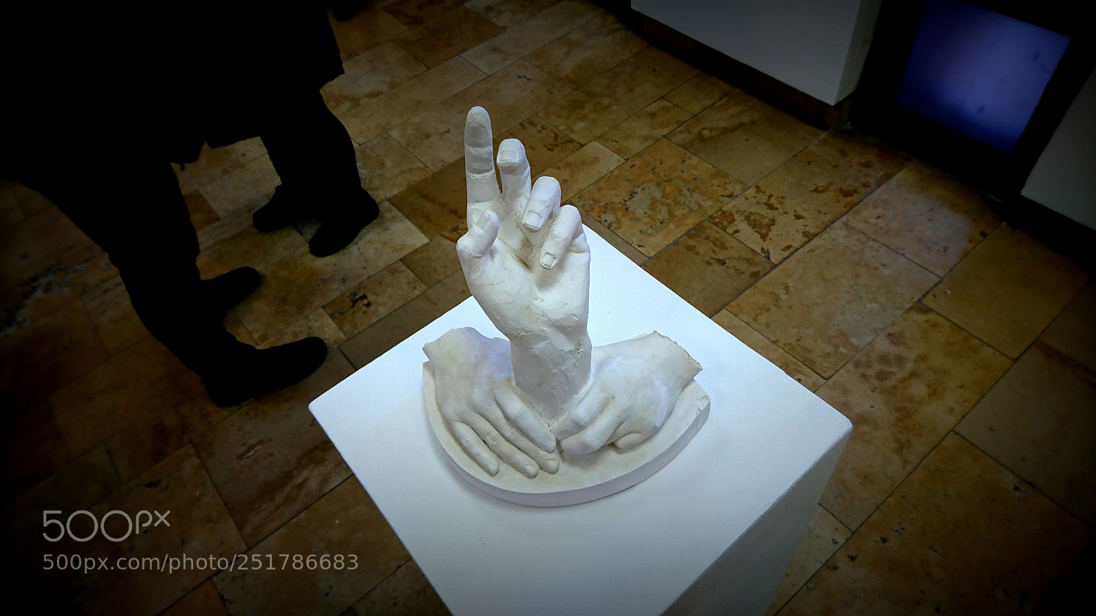 Sony Xperia XZ sample photo. Art school students exhibition photography