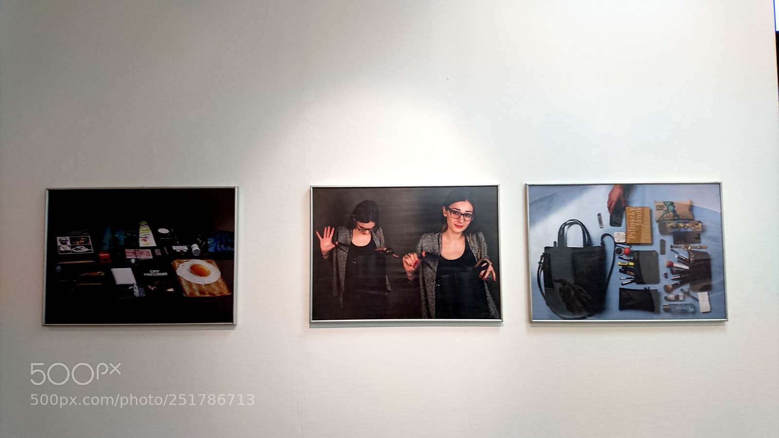 Sony Xperia XZ sample photo. Art school students exhibition photography