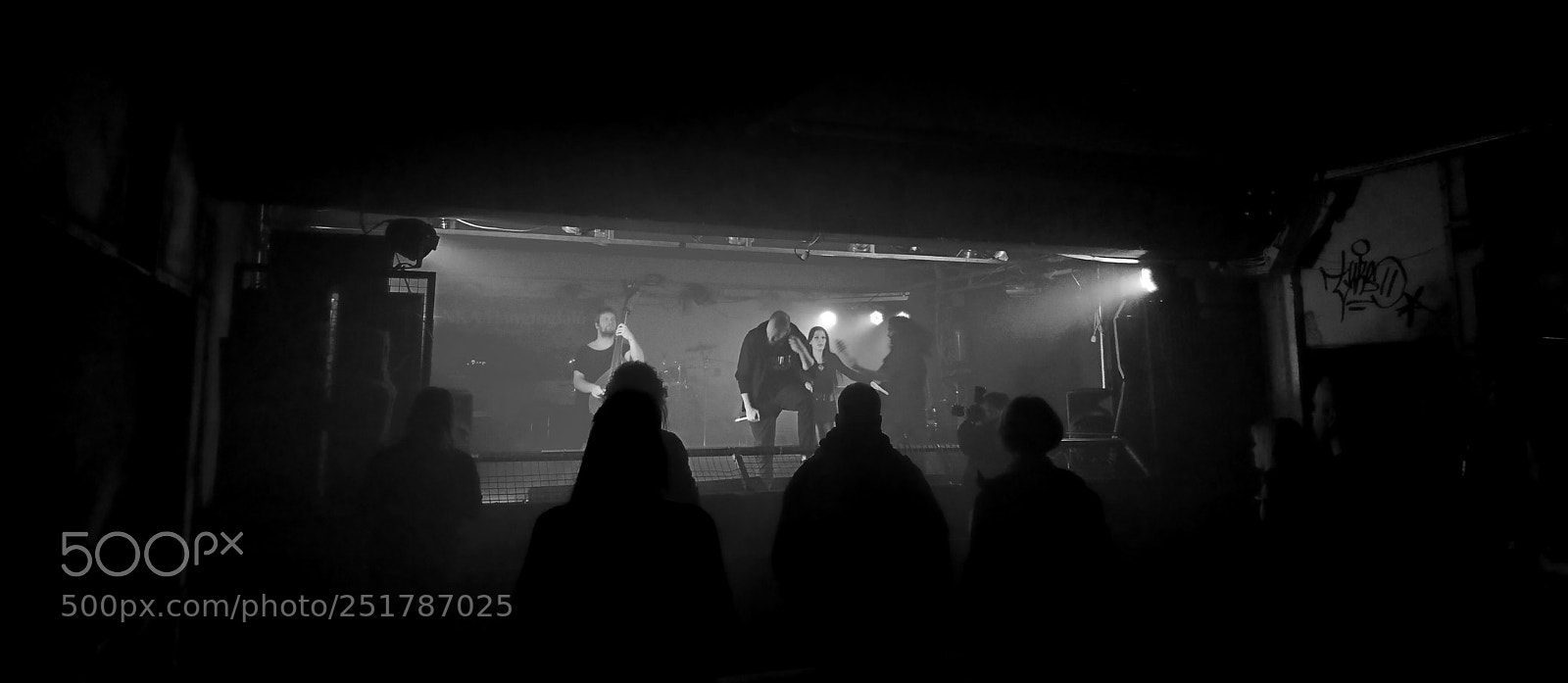 Sony Xperia XZ sample photo. Heavy metal night at photography