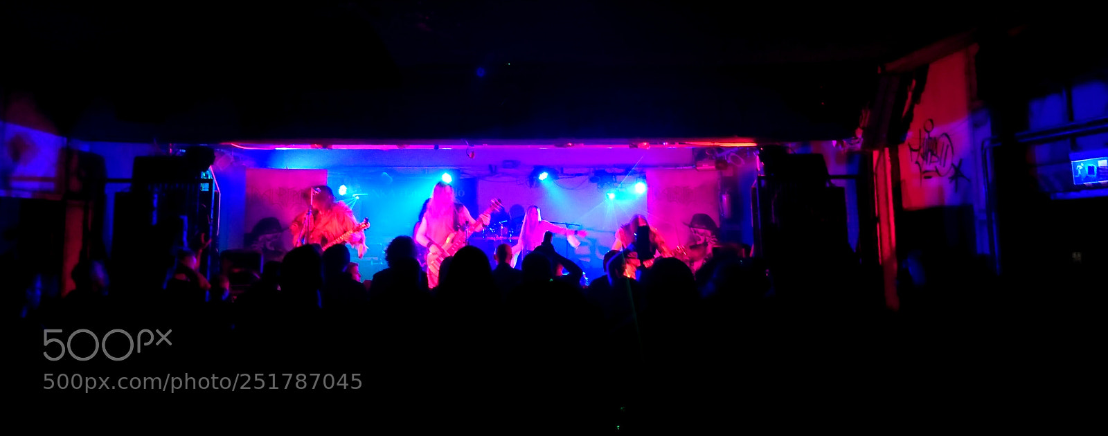 Sony Xperia XZ sample photo. Heavy metal night at photography
