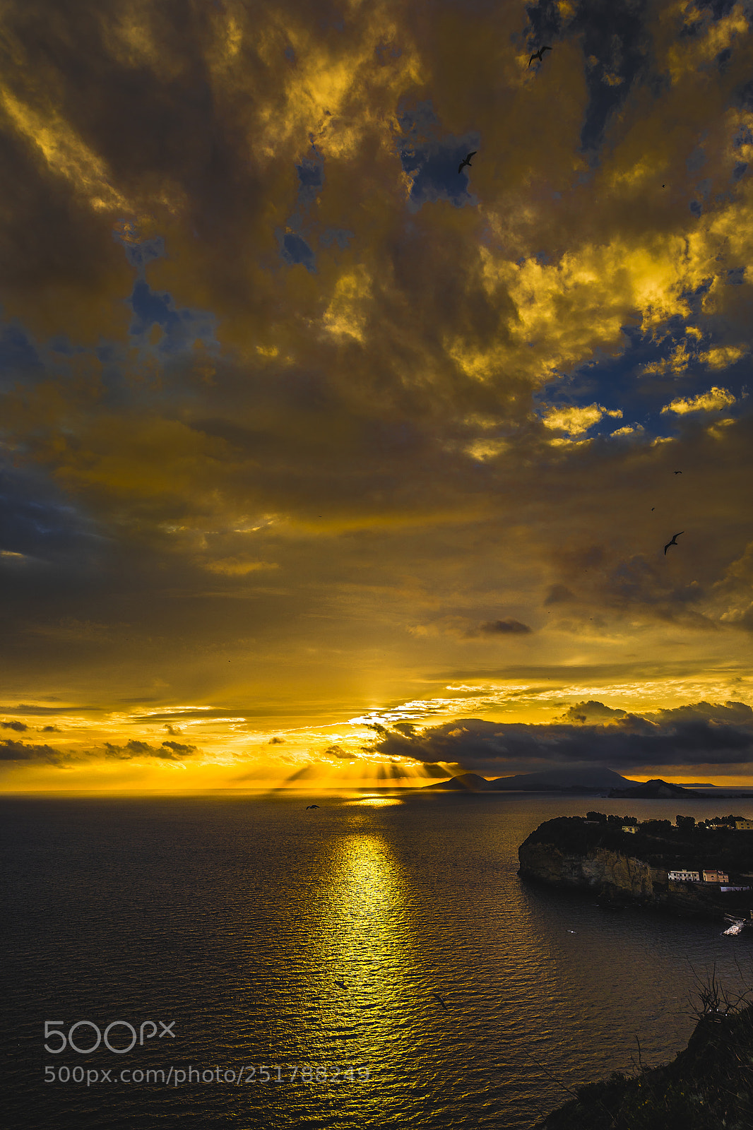 Canon EOS 5D Mark IV sample photo. Sunset in the bay photography