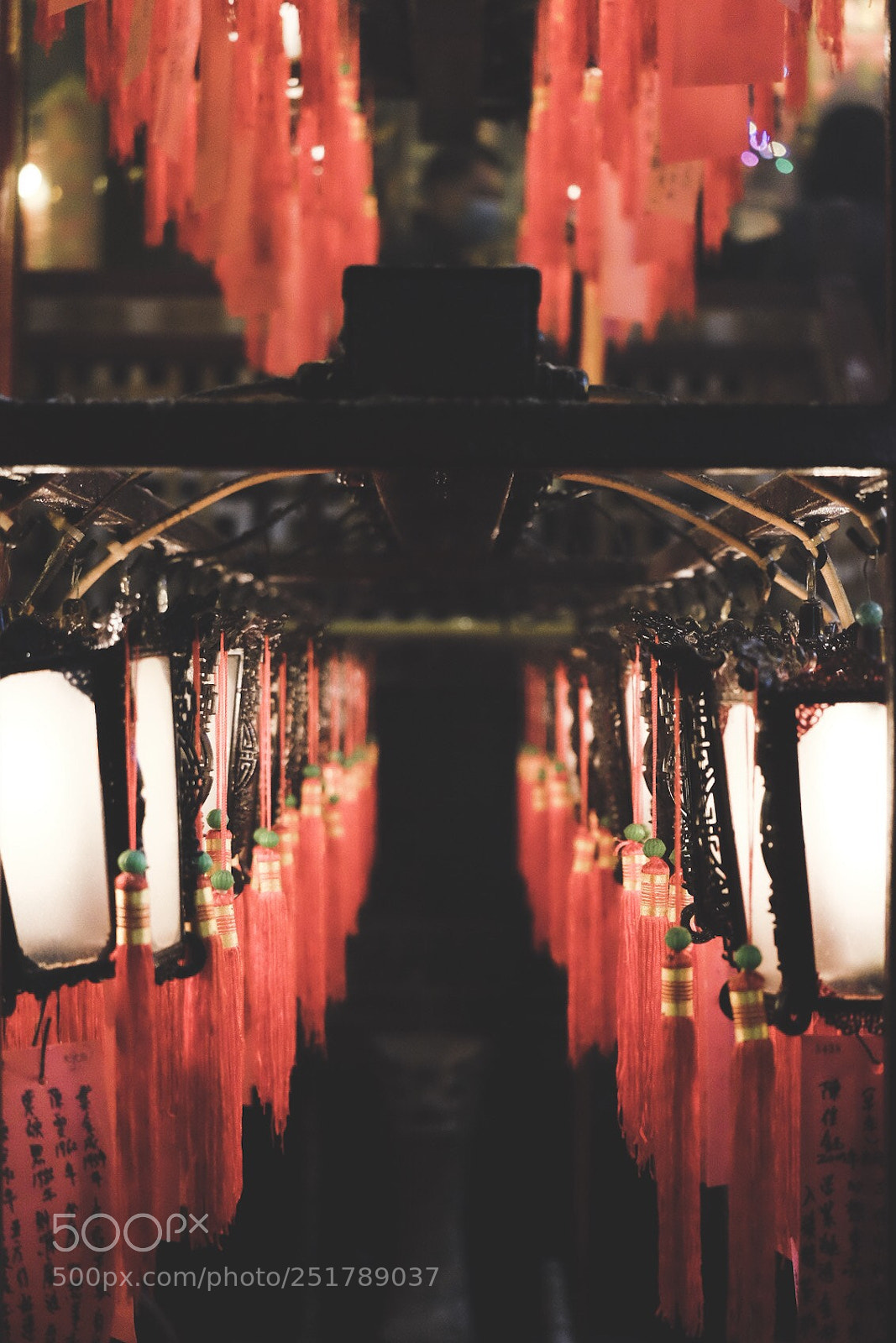 Fujifilm X-T1 sample photo. Temple lamps photography